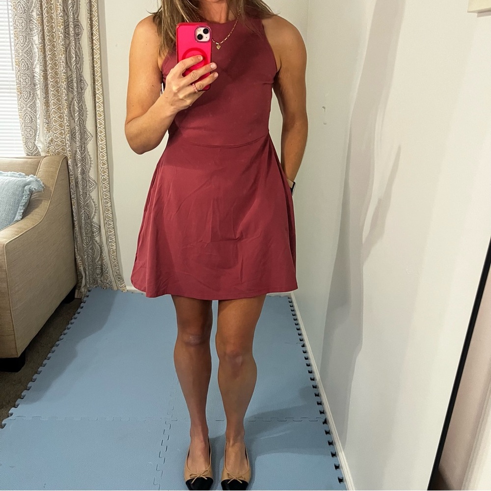Athleta Conscious Dress Pink Burgundy Sleeveless Fit & Flare Size M NWT Pockets - Picture 4 of 4